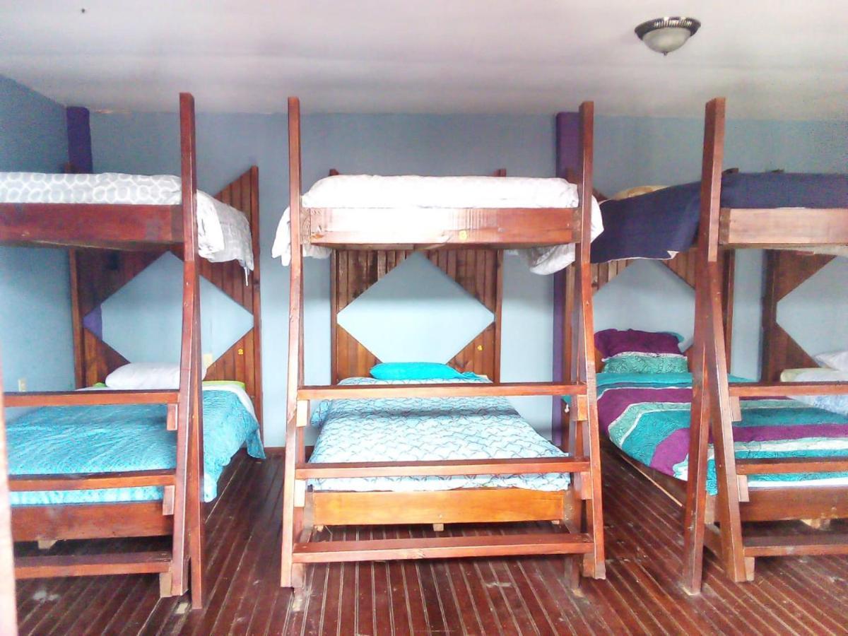 La Delphina Bed And Breakfast Bar And Grill La Ceiba Eksteriør billede