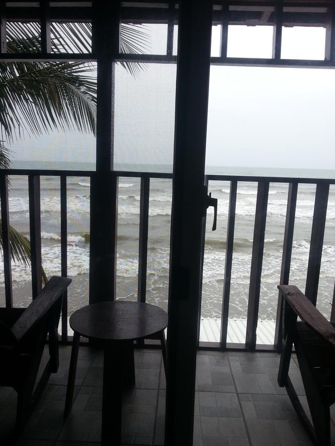 La Delphina Bed And Breakfast Bar And Grill La Ceiba Eksteriør billede